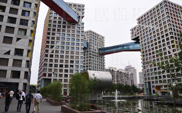 北京当代万国城通过浮水喷泉曝气技术实现水体增氧